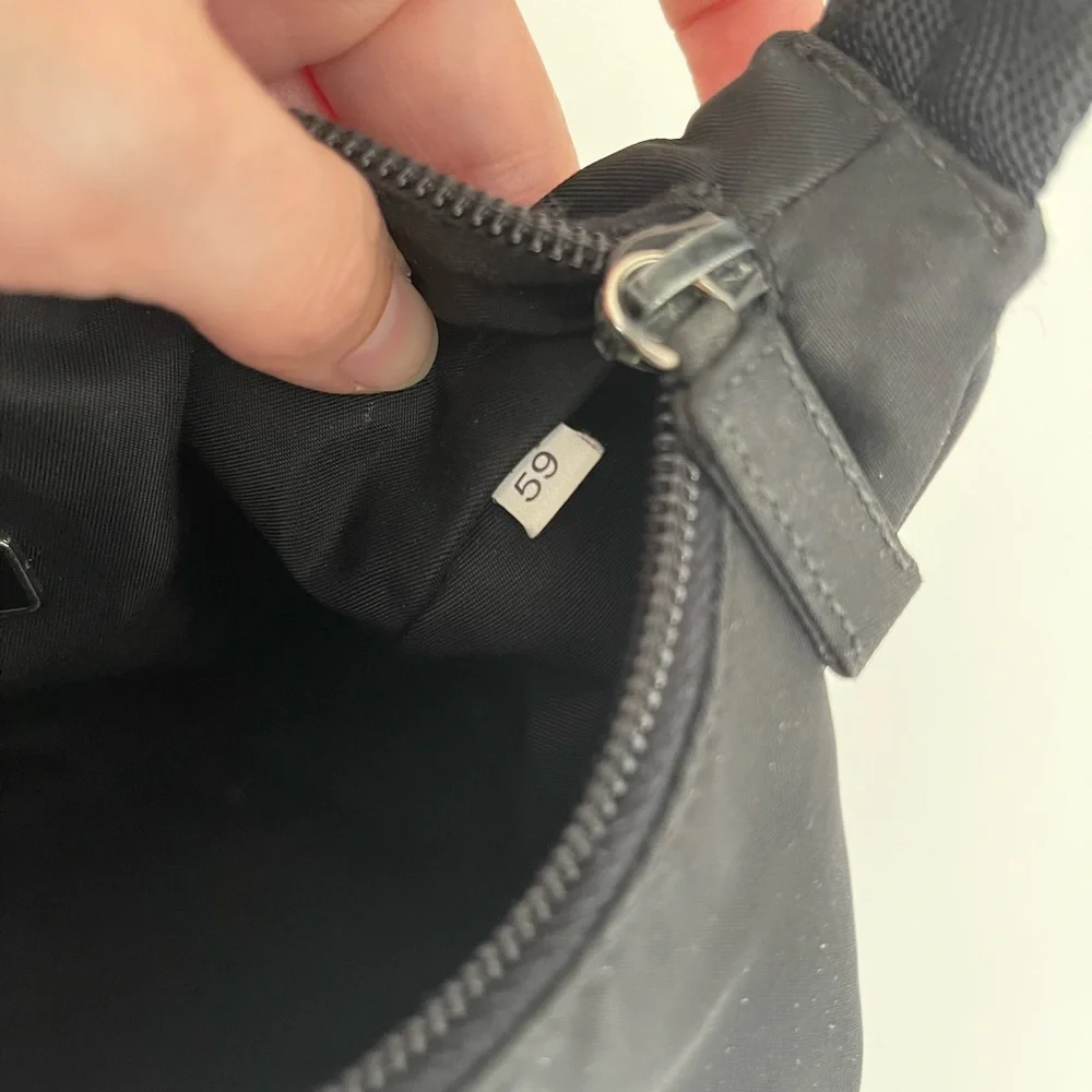 Vintage Prada mini nylon bag - Picture 6 of 14